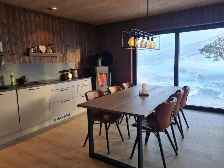 Villa Ladebua à Brunstad Extérieur photo
